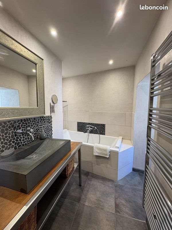 Appartement à louer, 60m², Bastia