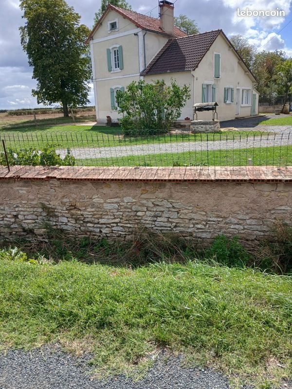 Maison à vendre, 120m², Bessais-le-Fromental
