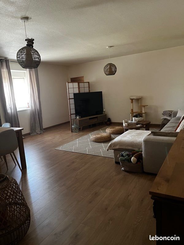 Appartement à louer, 83m², Frasne