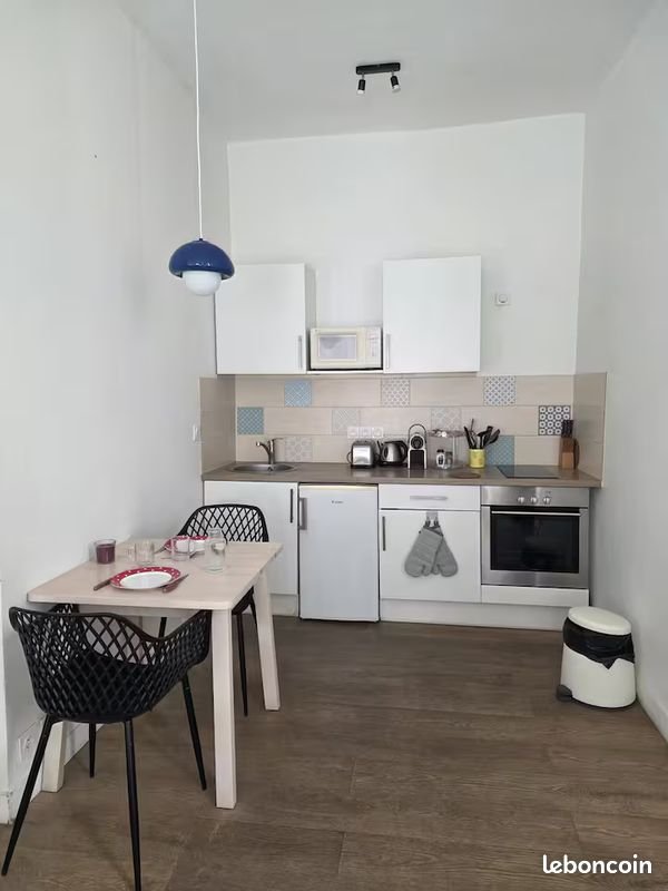 Appartement à louer, 25m², Marseille 2ème
