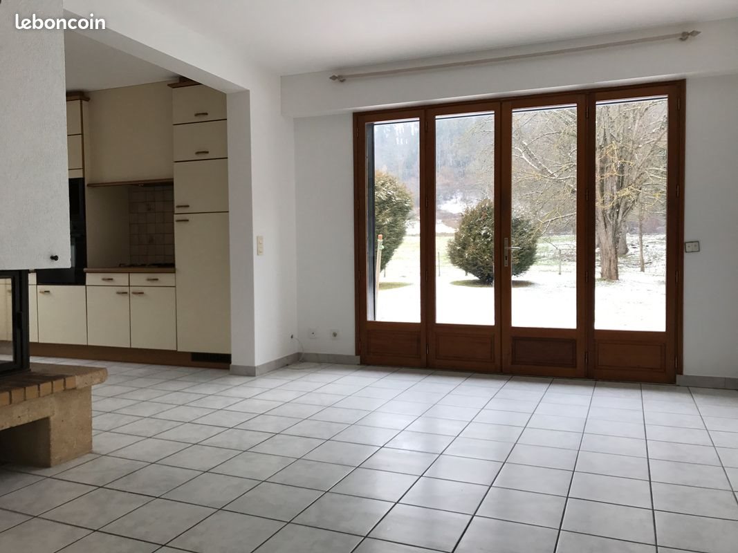 Appartement à louer, 109m², Gex
