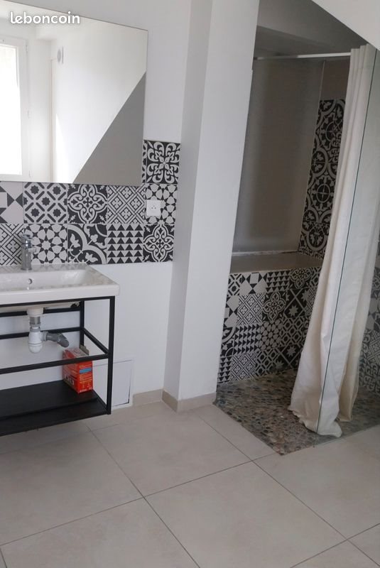 Appartement à louer, 75m², Le Rove