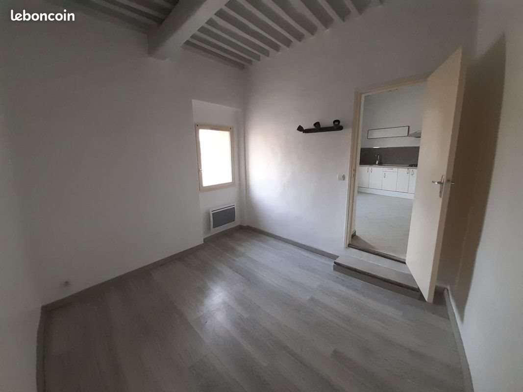 Appartement à louer, 28m², Lambesc