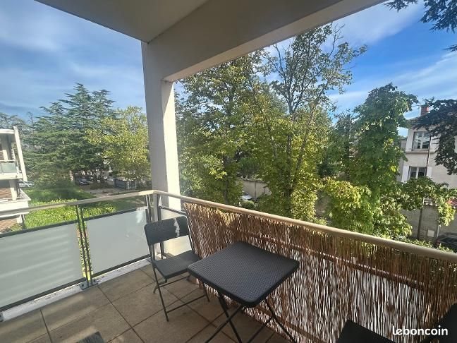 Appartement à louer, 70m², Charbonnières-les-Bains