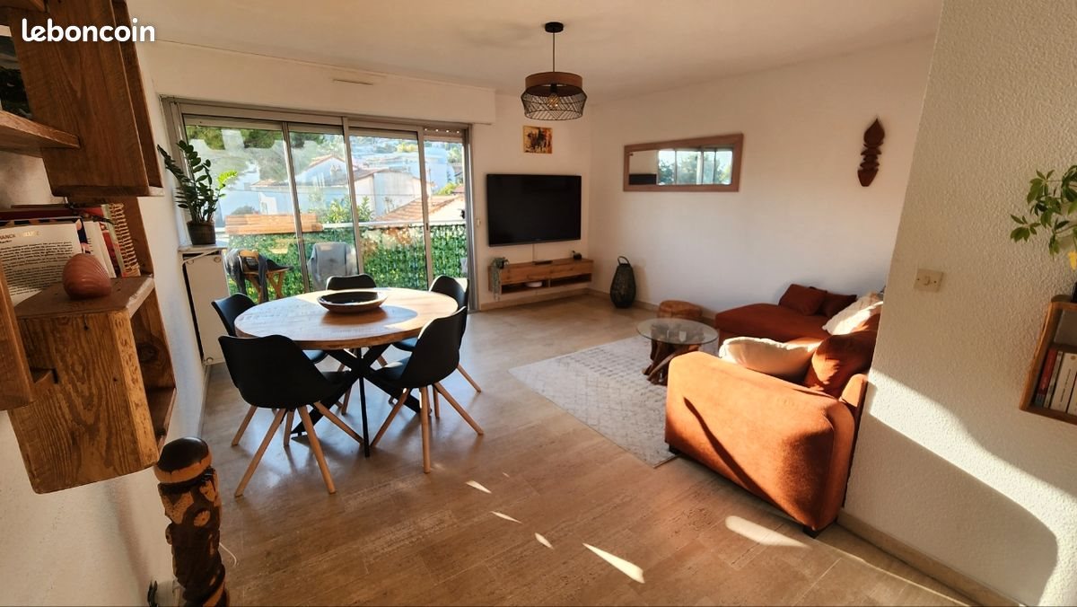 Appartement à louer, 60m², Vallauris