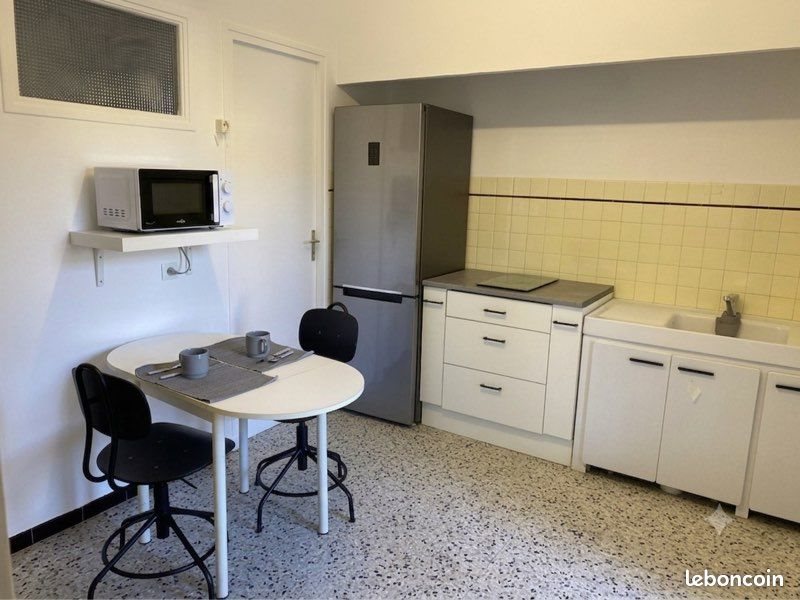 Appartement à louer, 32m², Nîmes