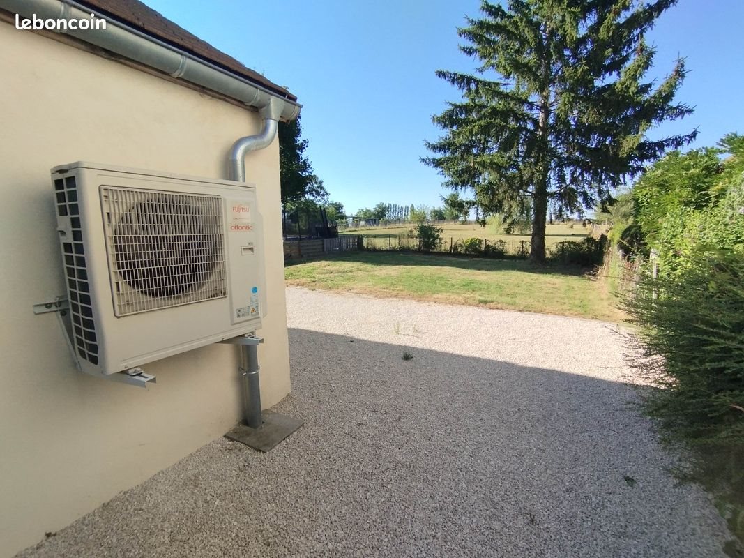 Maison à louer, 110m², Mervans