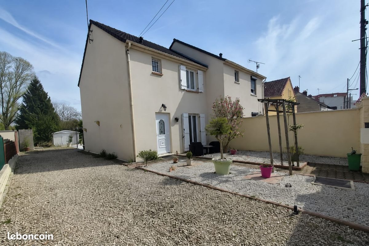 Maison à vendre, 81m², Persan