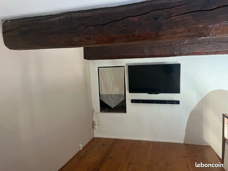 Appartement à louer, 60m², Quarante