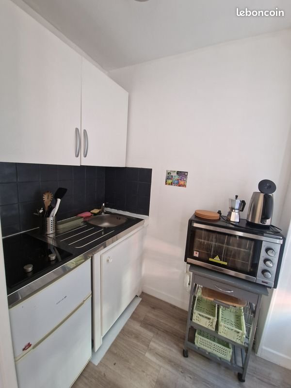 Appartement à louer, 19m², Paris 18ème