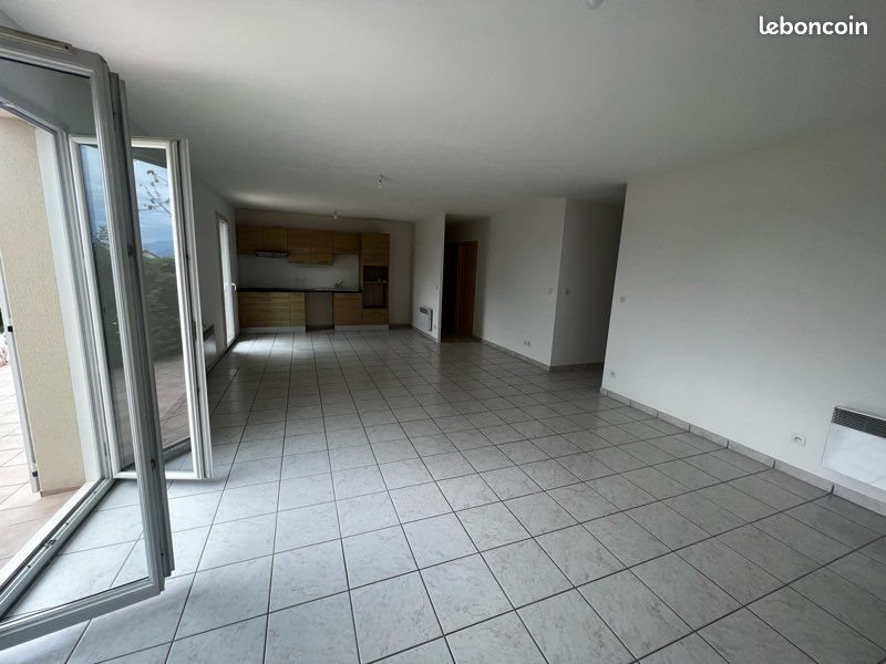 Maison à louer, 92m², Morestel
