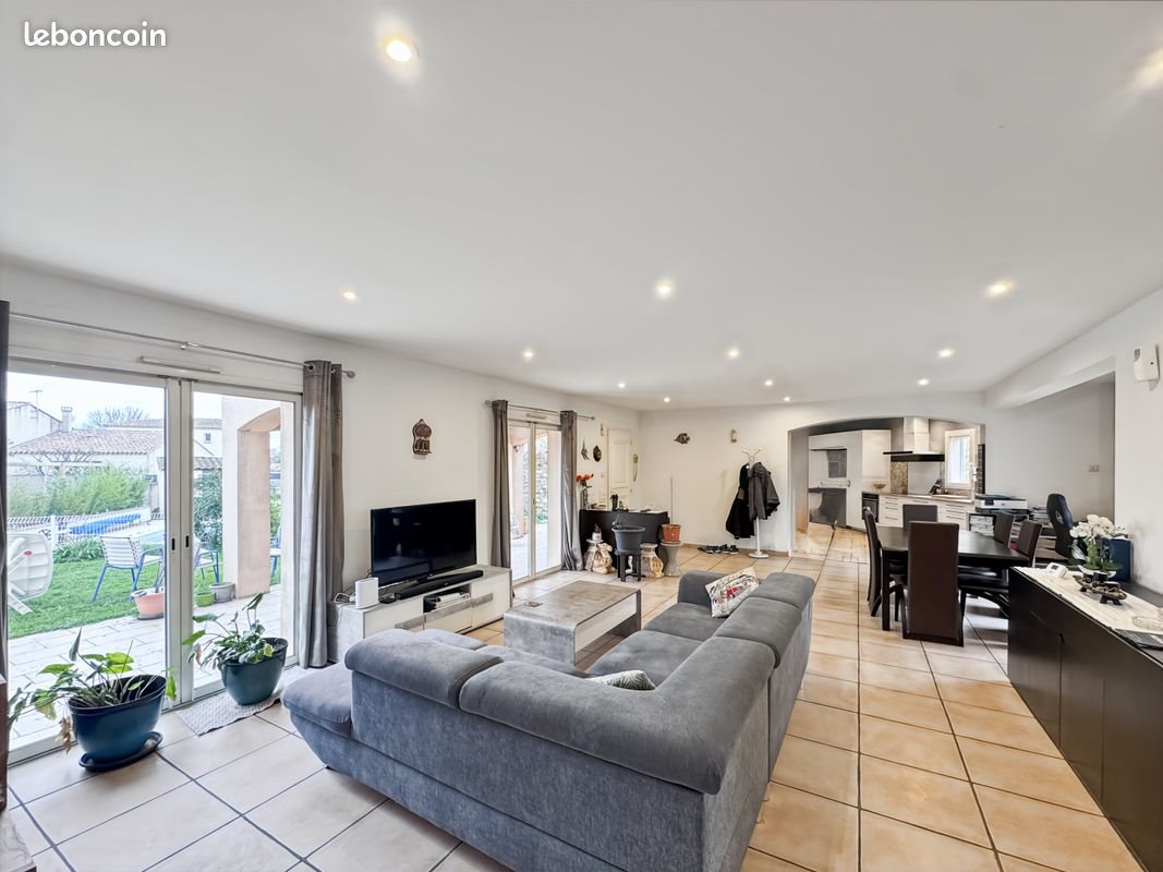 Maison à vendre, 175m², Eyguières