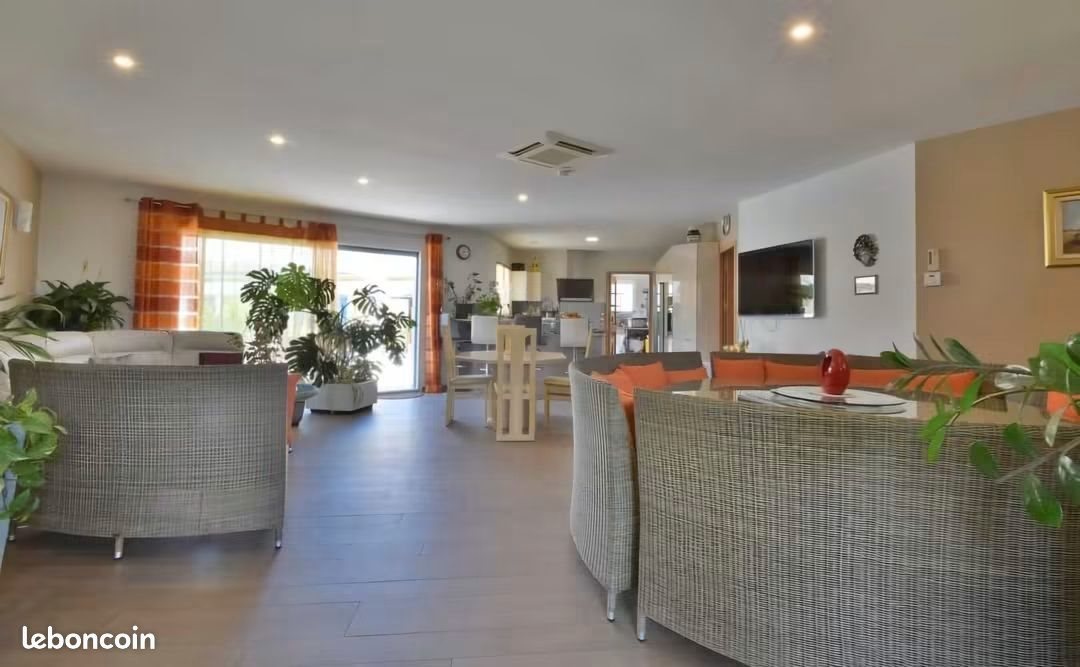 Maison à vendre, 200m², La Ville-Dieu-du-Temple