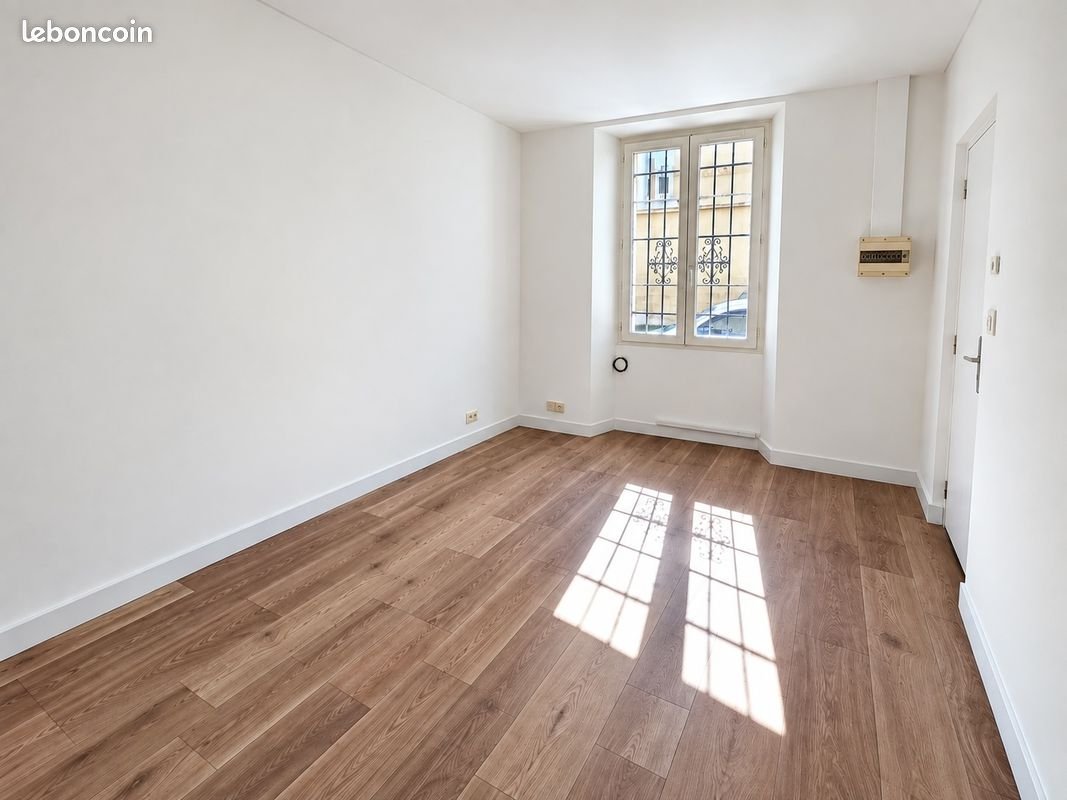 Appartement à louer, 21m², Marseille 8ème