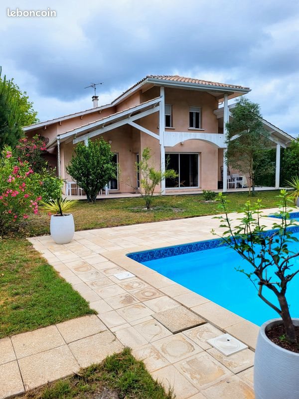 Maison à vendre, 135m², Arès