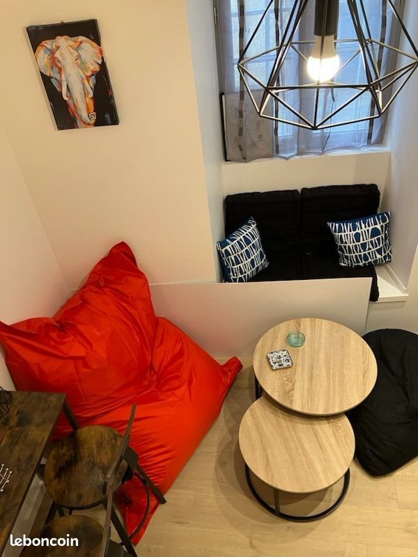 Appartement à louer, 17m², Figeac