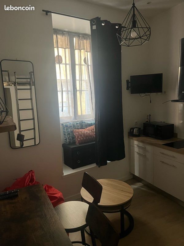 Appartement à louer, 17m², Figeac