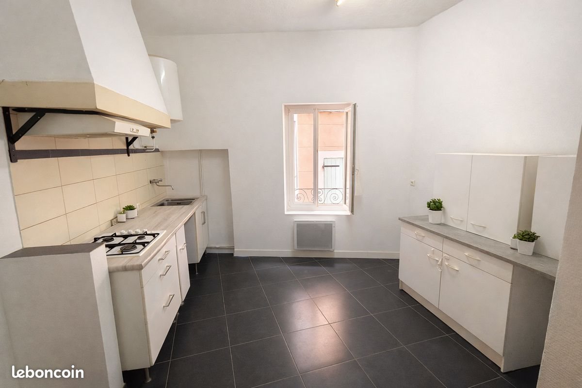 Appartement à vendre, 61m², Trets