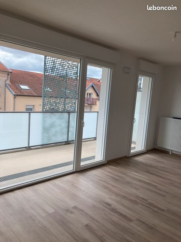 Appartement à louer, 46m², Saint-Max
