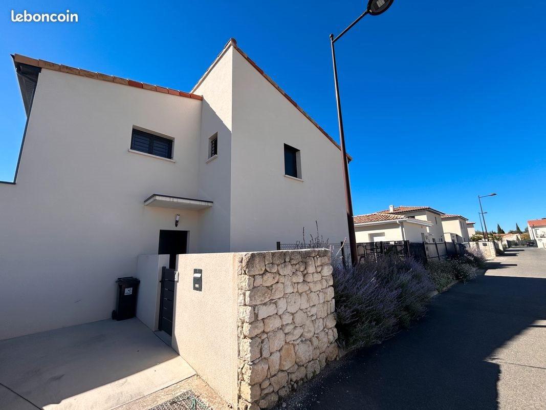 Maison à louer, 130m², Laudun-l'Ardoise