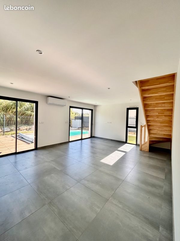 Maison à louer, 130m², Laudun-l'Ardoise
