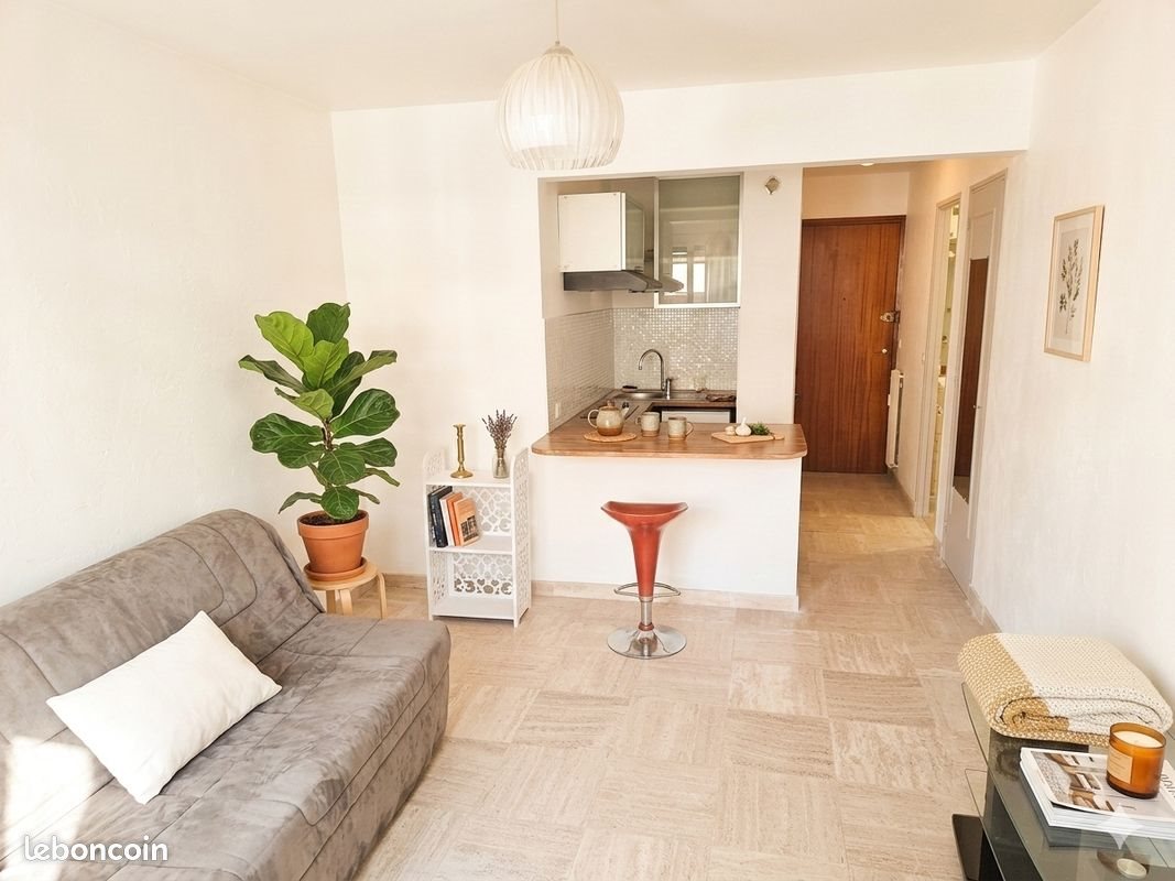 Appartement à louer, 21m², Vence