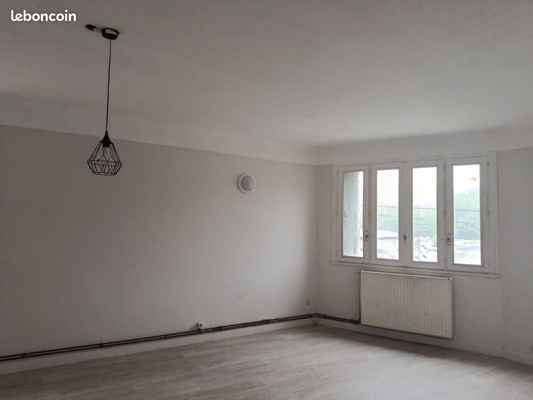 Appartement à louer, 91m², Aubin