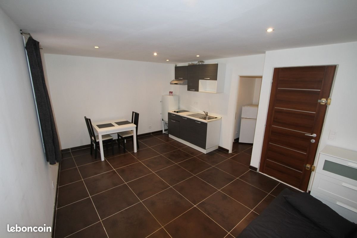 Appartement à louer, 25m², Aubagne
