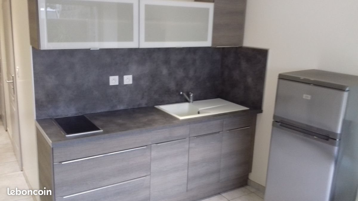 Appartement à louer, 23m², Aubenas