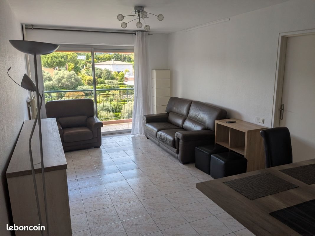 Appartement à louer, 53m², Antibes