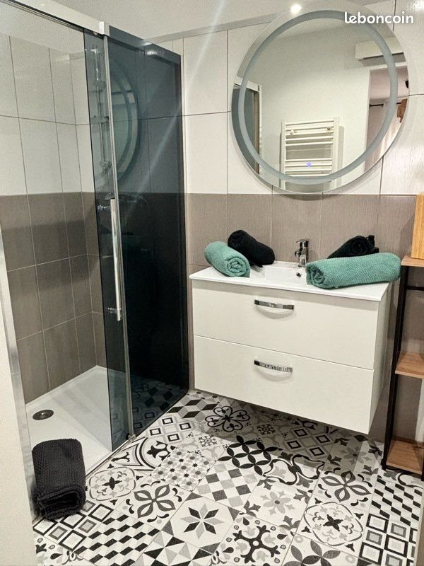Appartement à louer, 40m², Le Revest-les-Eaux