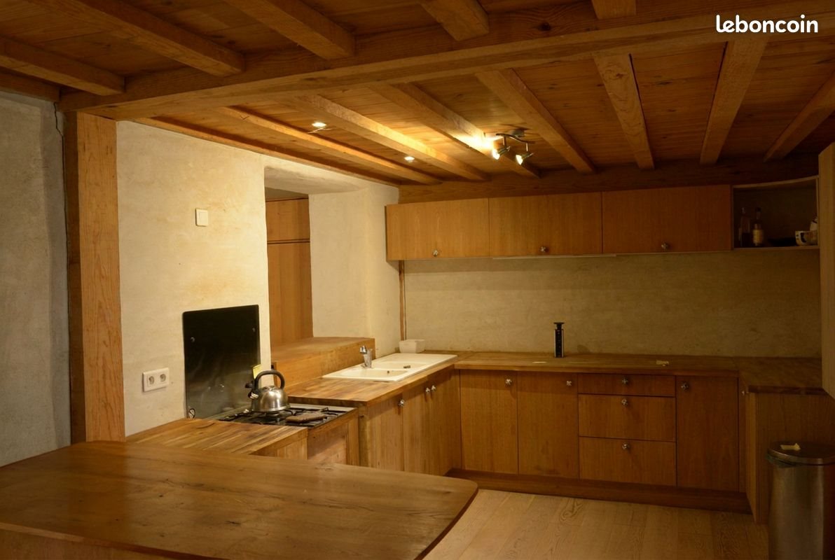 Maison à louer, 90m², Léogeats