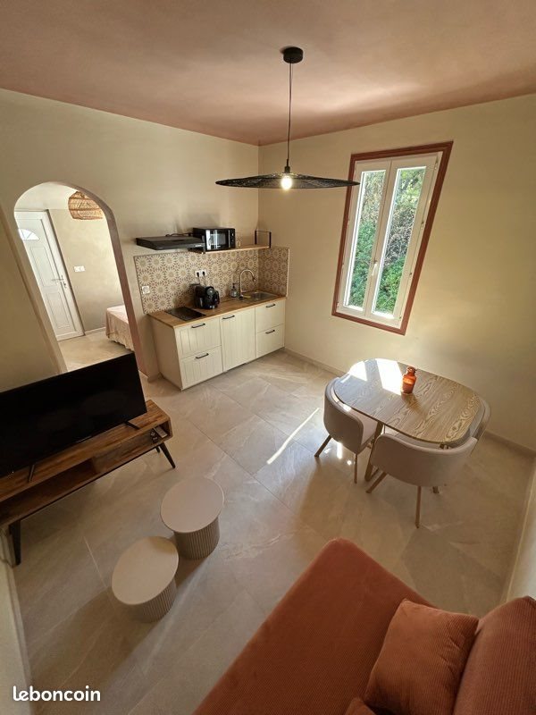 Appartement à louer, 23m², Marseille 9ème