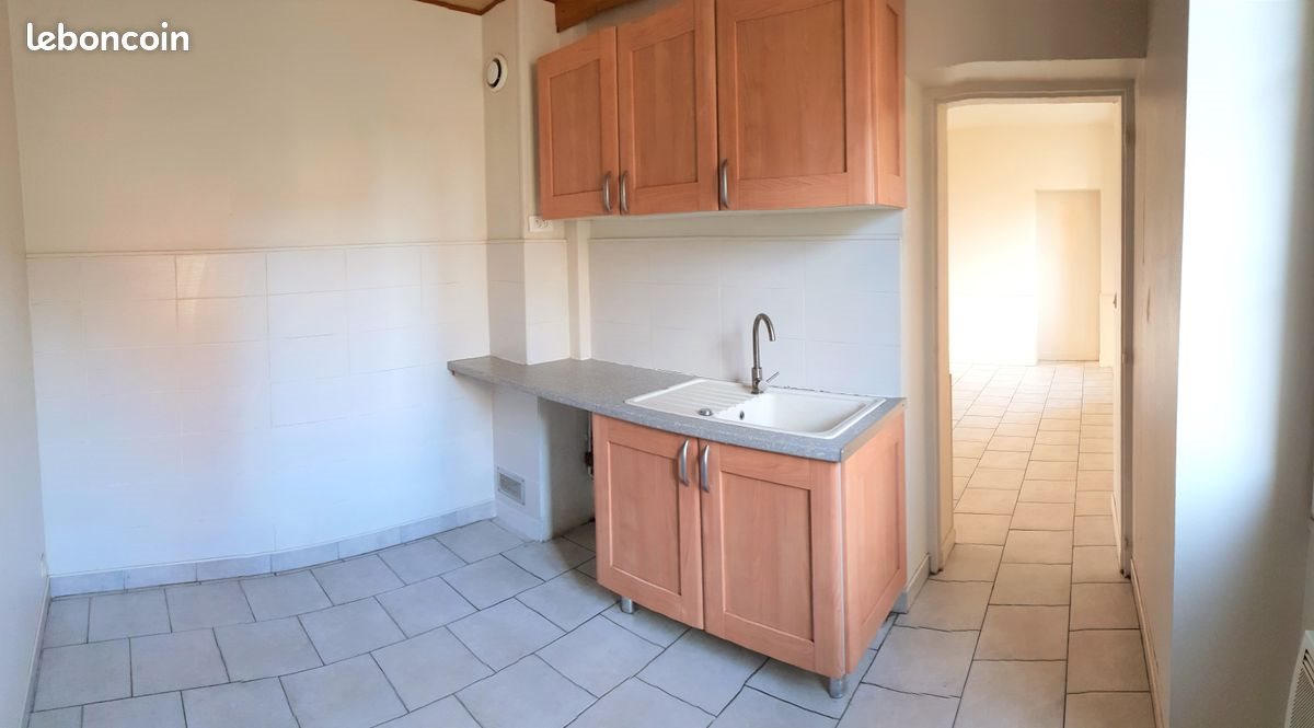 Appartement à louer, 91m², Moulins-sur-Ouanne