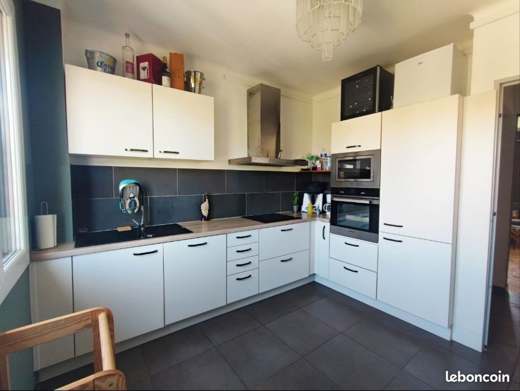 Appartement à louer, 73m², Ajaccio
