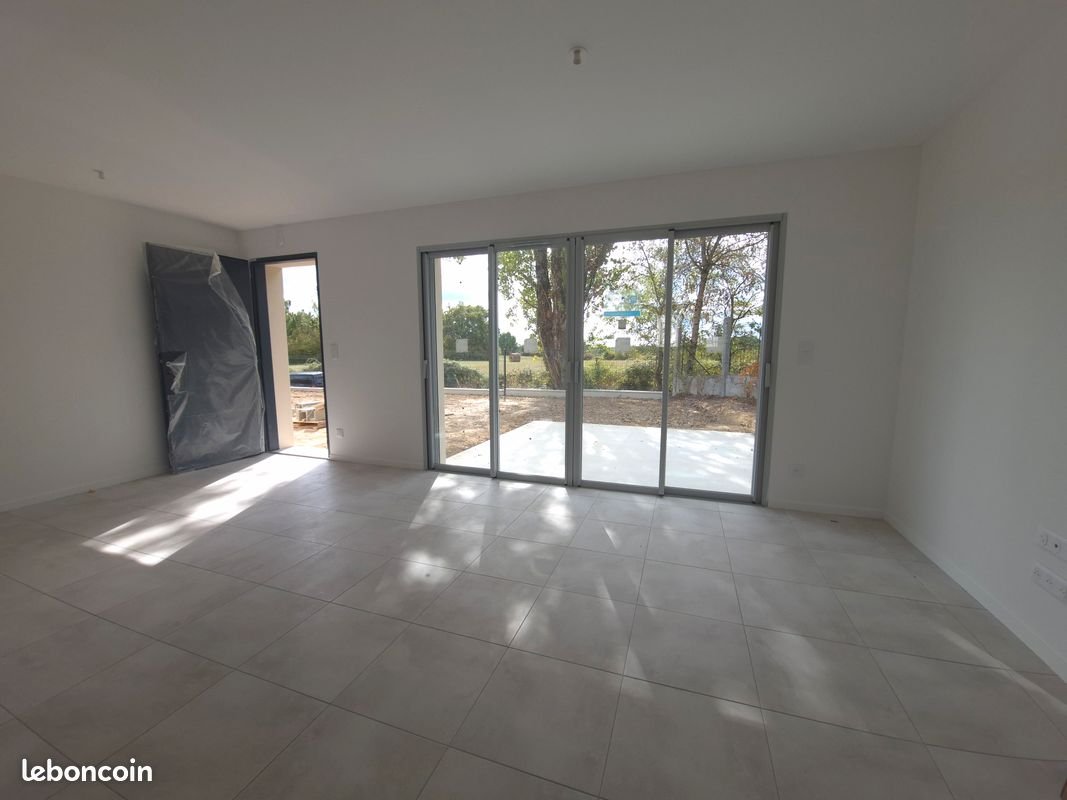Maison à louer, 90m², Guîtres