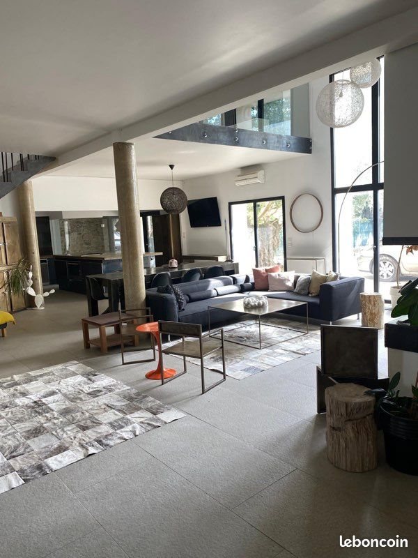 Maison à louer, 400m², Baillargues