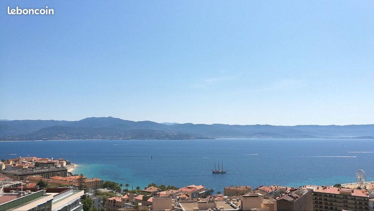 Appartement à louer, 108m², Ajaccio