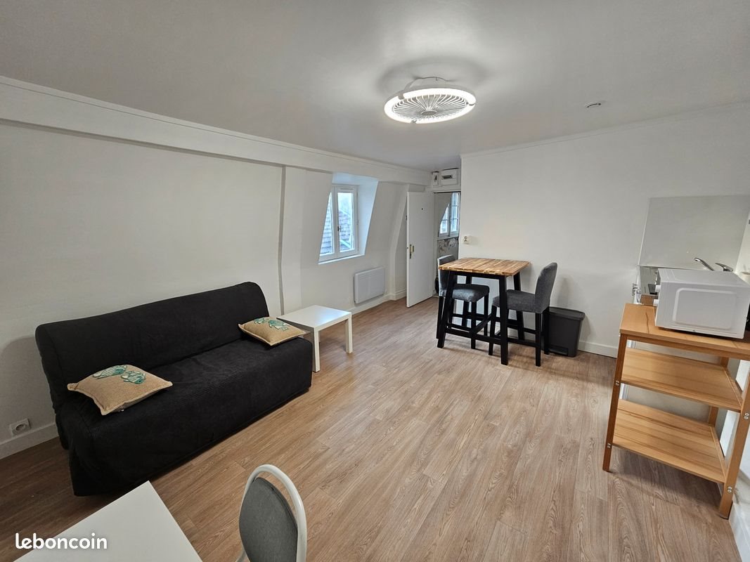 Appartement à louer, 18m², Versailles