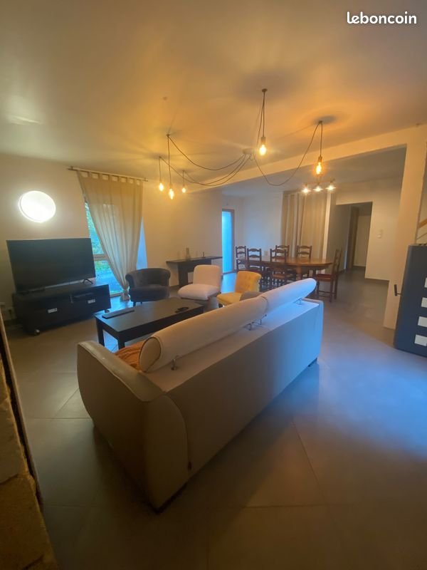 Maison à louer, 160m², Saint-Gildas-des-Bois
