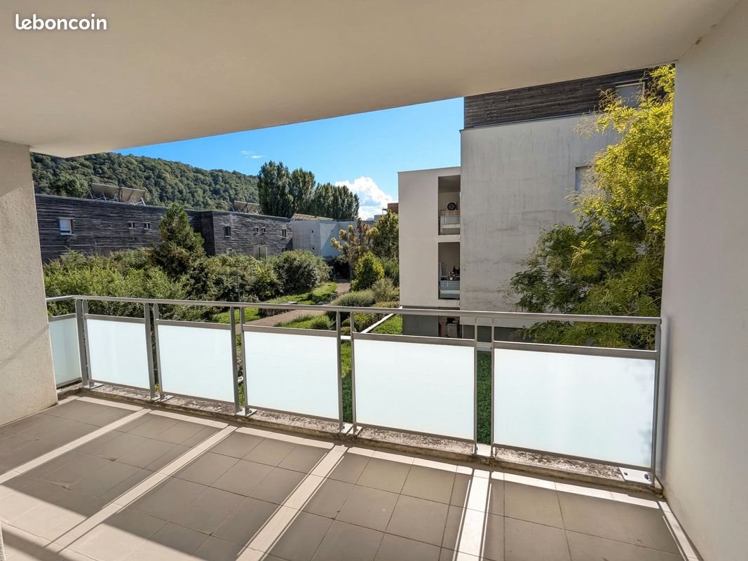 Appartement à louer, 47m², Gières