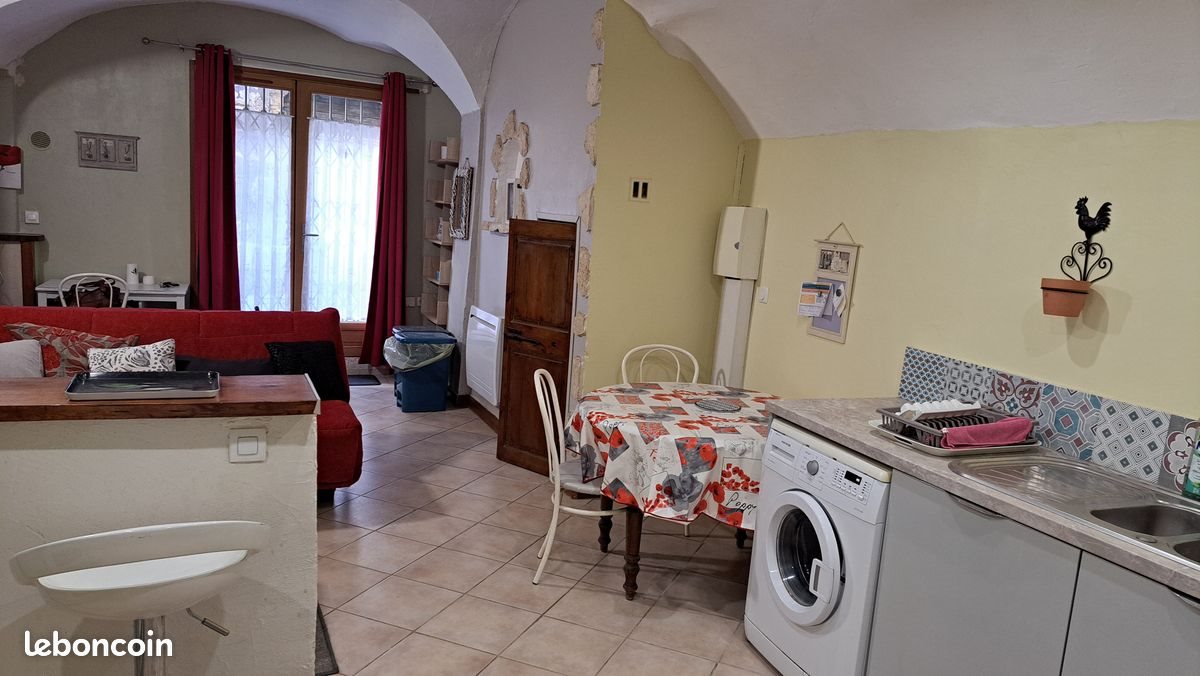 Appartement à louer, 45m², Pont-Saint-Esprit