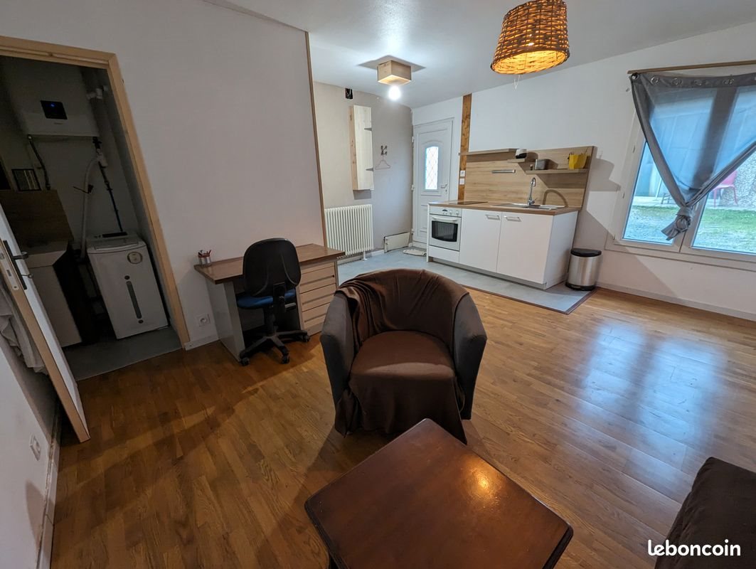 Appartement à louer, 25m², Rochefort