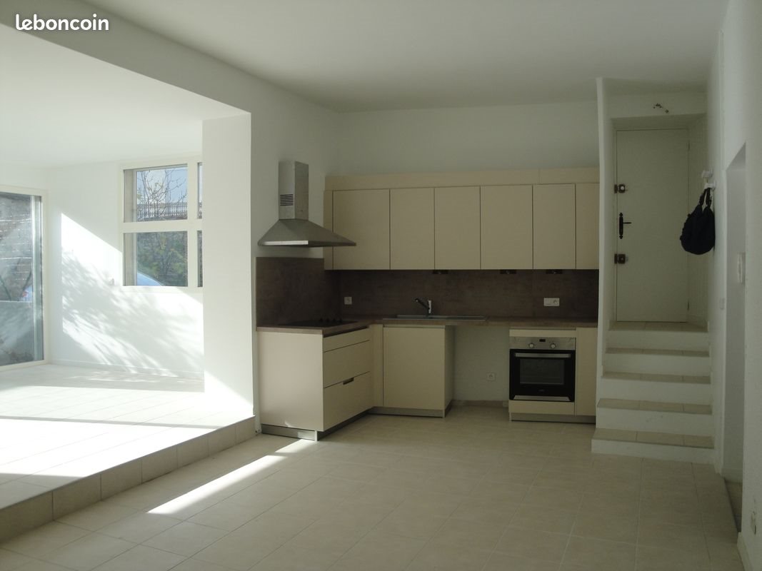 Appartement à louer, 85m², Nîmes