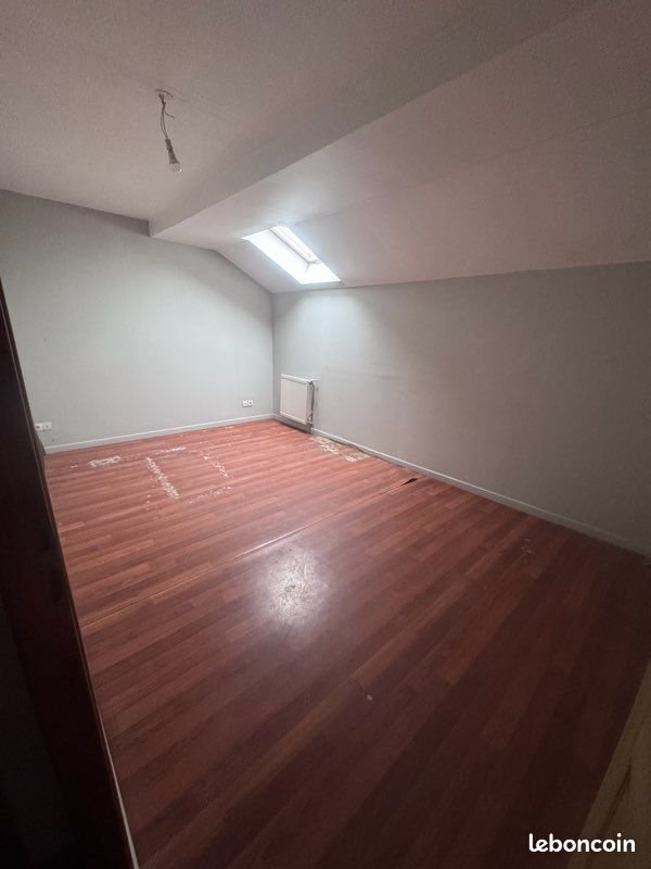 Maison à louer, 76m², Mouzon