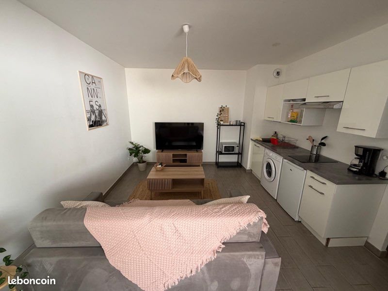 Appartement à louer, 25m², Saint-Laurent-du-Var
