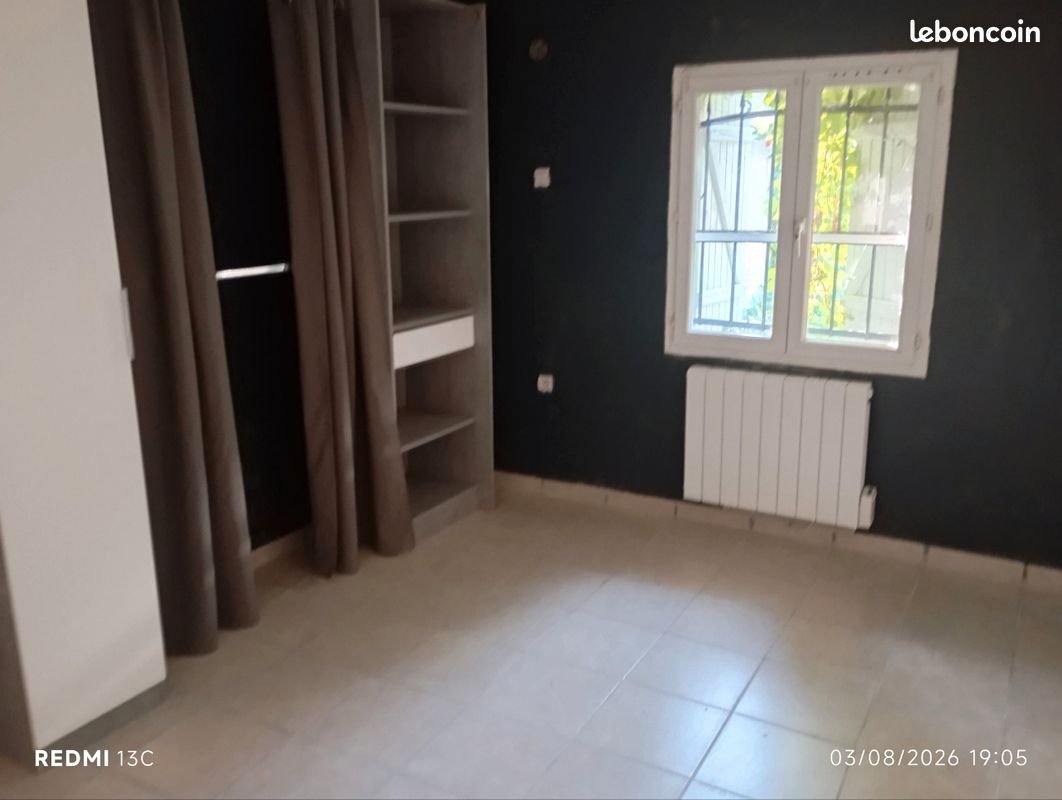 Maison à louer, 3m², Mallemort