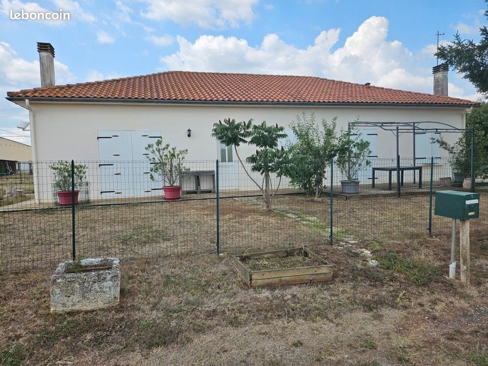 Maison à louer, 110m², Ecoyeux