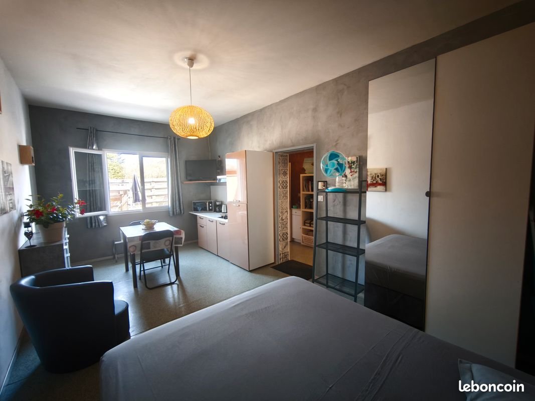 Appartement à louer, 29m², Pérouges