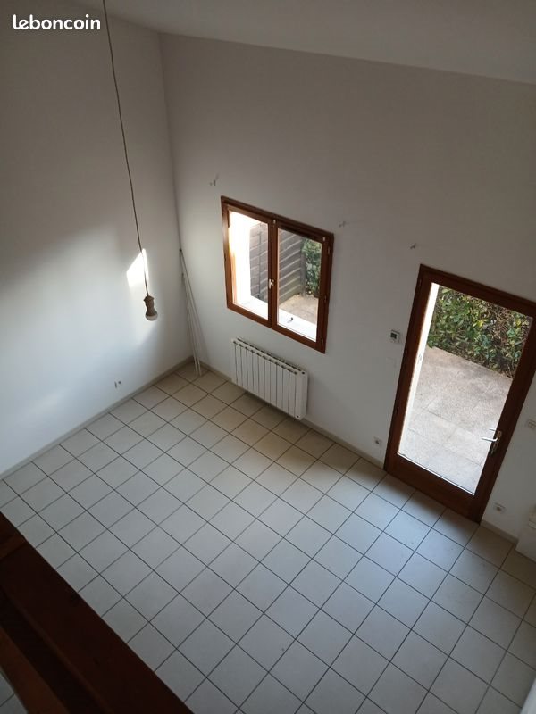 Appartement à louer, 40m², Brézins